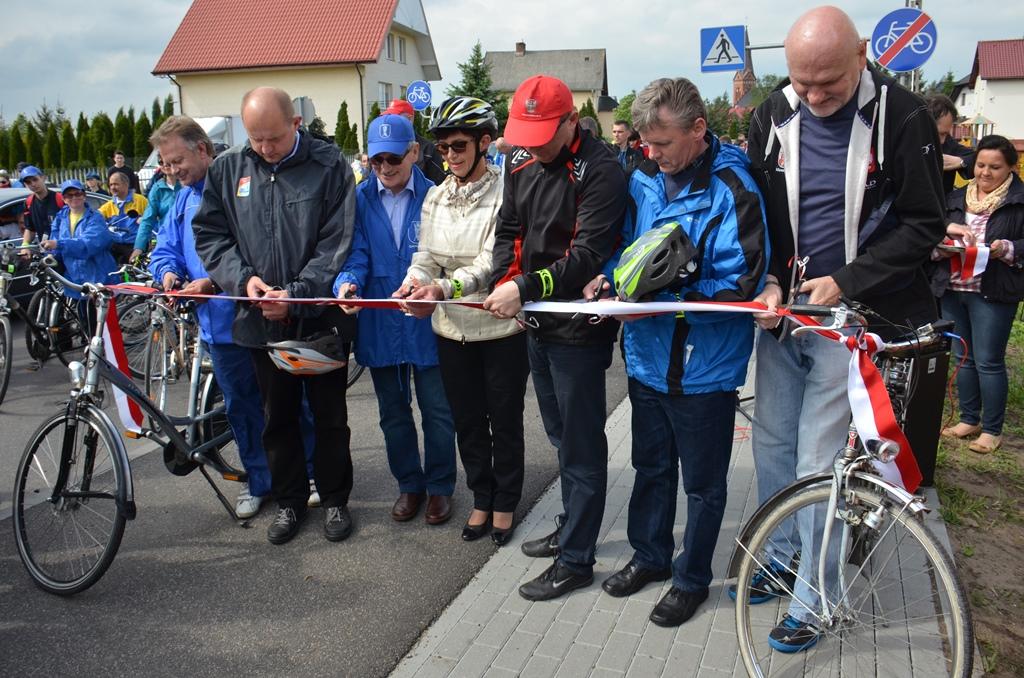 Przecięcie wstęgi (Fot. Bogusław Kashyna)